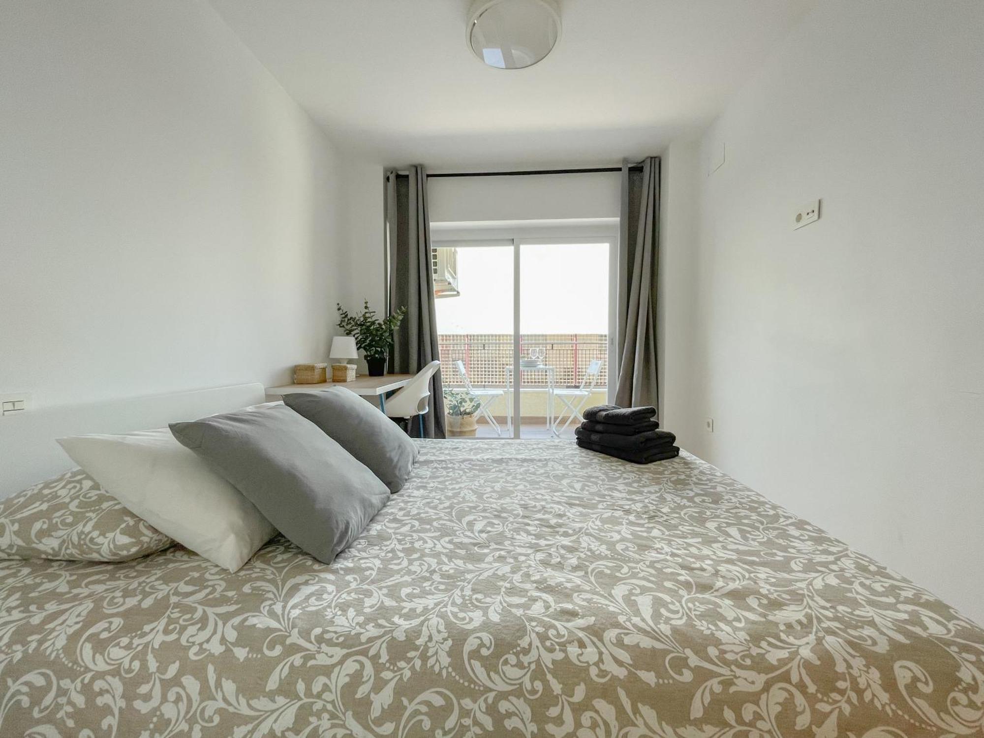 Moderno Apartamento Plz De La Merced Málaga Kültér fotó
