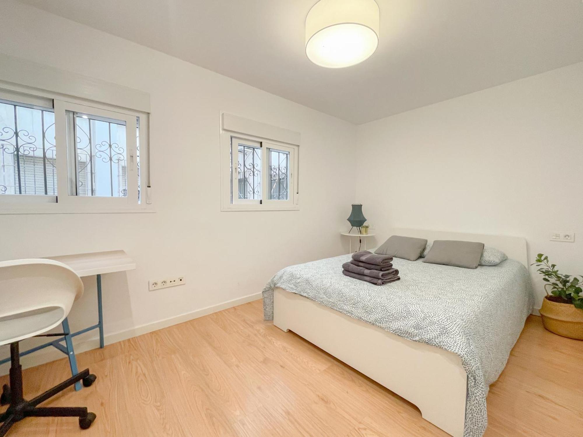 Moderno Apartamento Plz De La Merced Málaga Kültér fotó