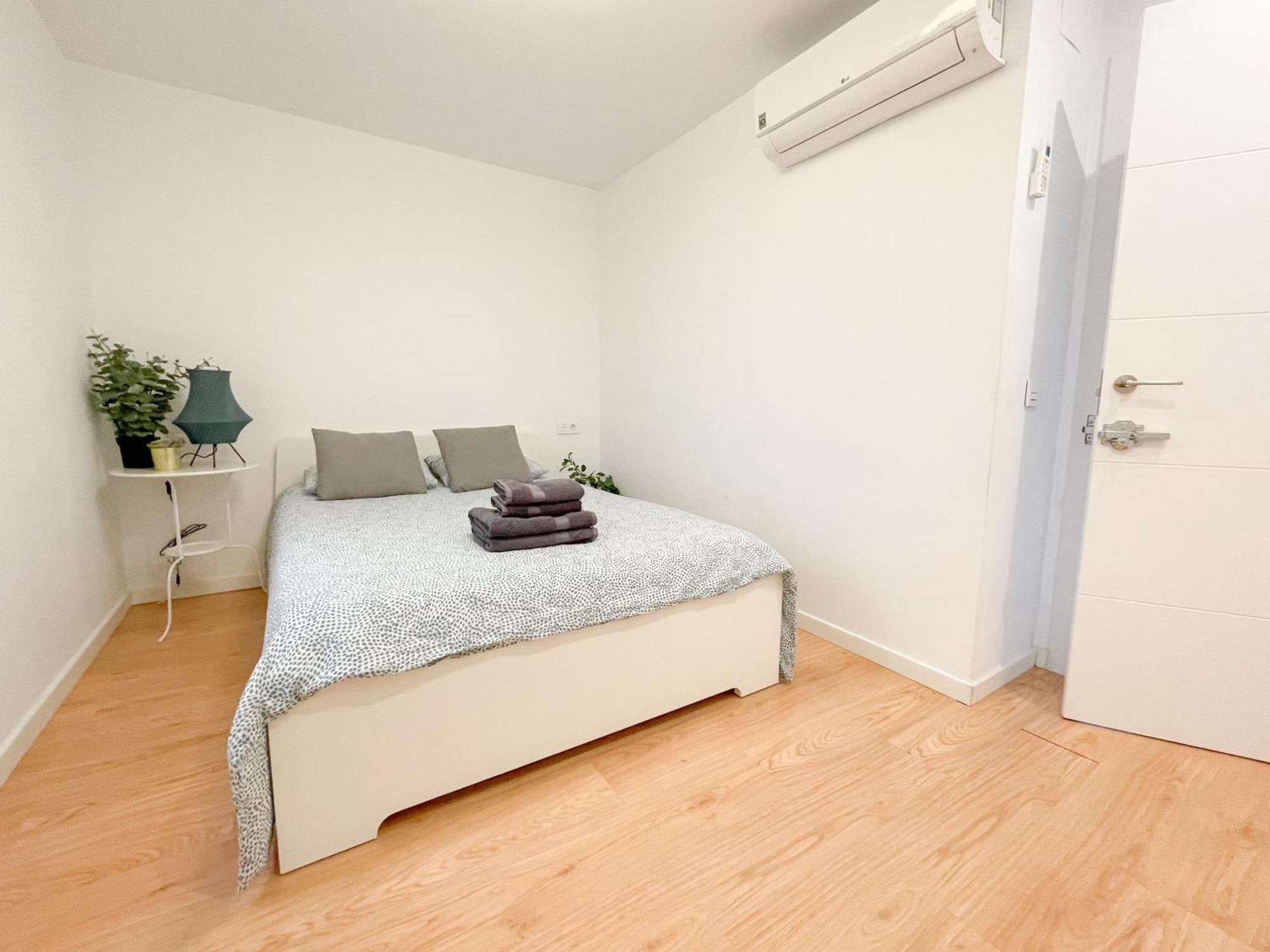 Moderno Apartamento Plz De La Merced Málaga Kültér fotó